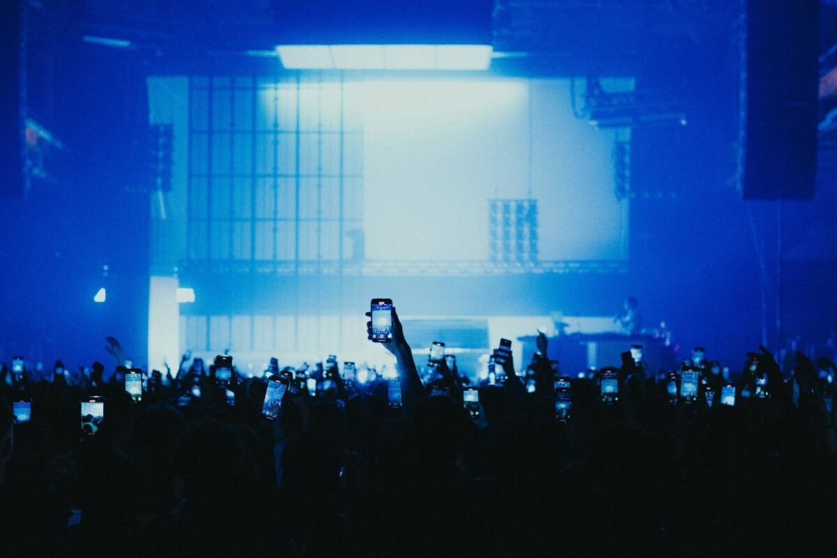 Harga Ponsel Diprediksi Naik di 2026 karena AI